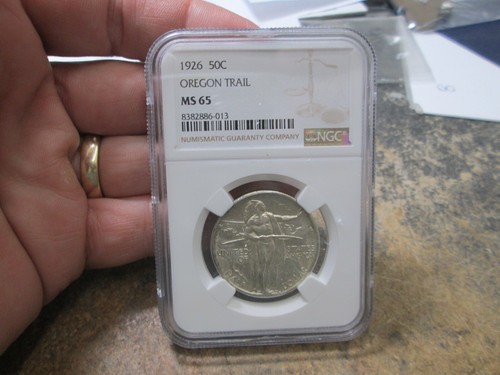 1926 OREGON TRAIL COMMEMORATIVE HALF $ Coin IN NGC MS65 UNCIRCULATED CONDITION