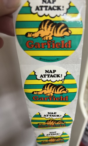 Vintages 80s stickers Garfield Nap Attack: CONTINUOUS STRIP of 5 STICKERS! mint - Picture 2 of 6