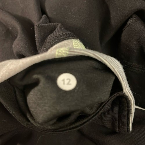 Lululemon schwarz & grün Patchwork Taille Wunder unter Wende Crop. Größe 12 - Bild 6 von 6