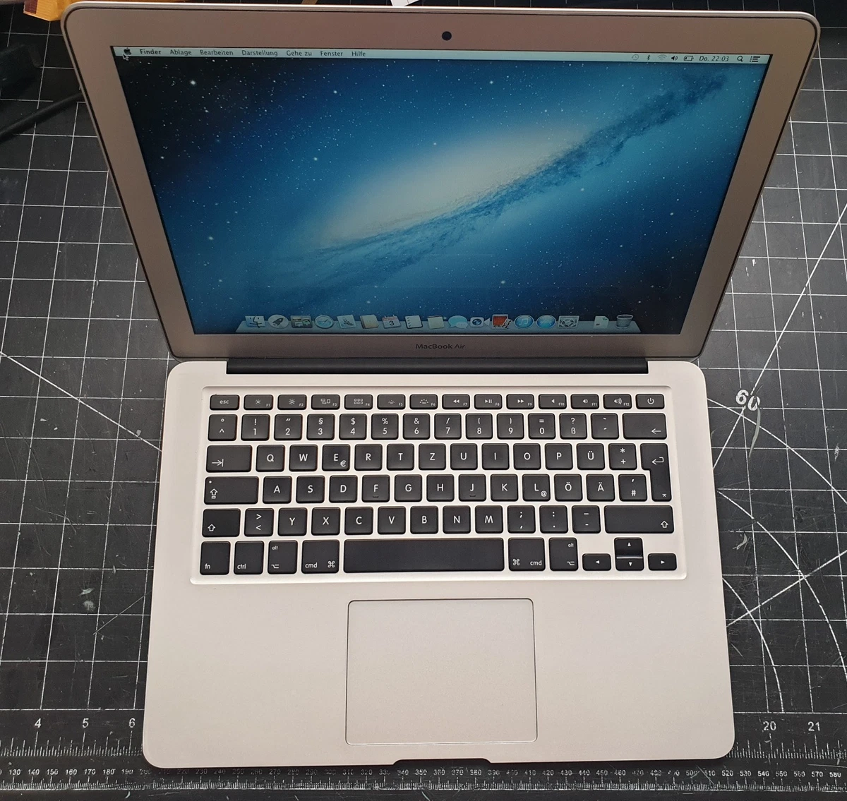 Apple acBook Air de principios de 2014 con Core i5 de 1.3 GHz (13