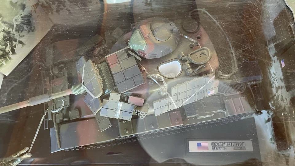 M60A1 PATTON TANK U.S.MARINES KUWAIT 1991 - FORCES OF VALOR 1/32 rare camo - Image 3 of 4