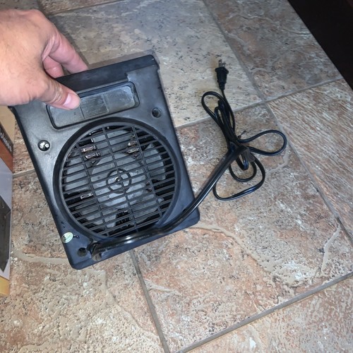Holmes Ceramic Space Heater 120V 1500W Works Great - Picture 4 of 7