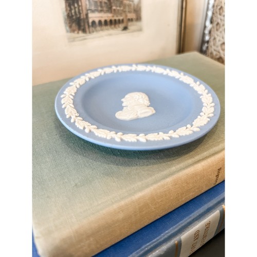 Wedgwood Shakespeare Jewelry Plate - Picture 2 of 4