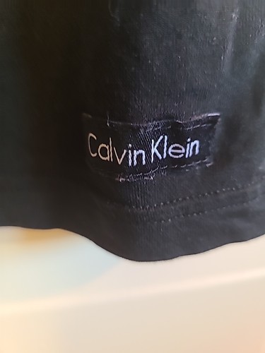 Calvin Klein T SHIRT Med. - Picture 4 of 4