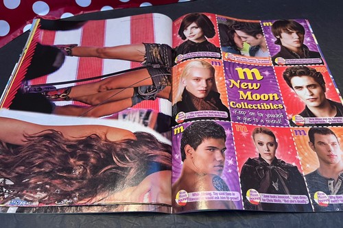Taylor Swift Teen M Magazine 2009 with poster, Selena, Miley, Lautner - Imagen 23 de 24