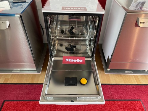 Miele PG 8582 disinfettante termico otorinolaringoiatria ortopedia chirurgia ginecologia - Foto 4 di 12