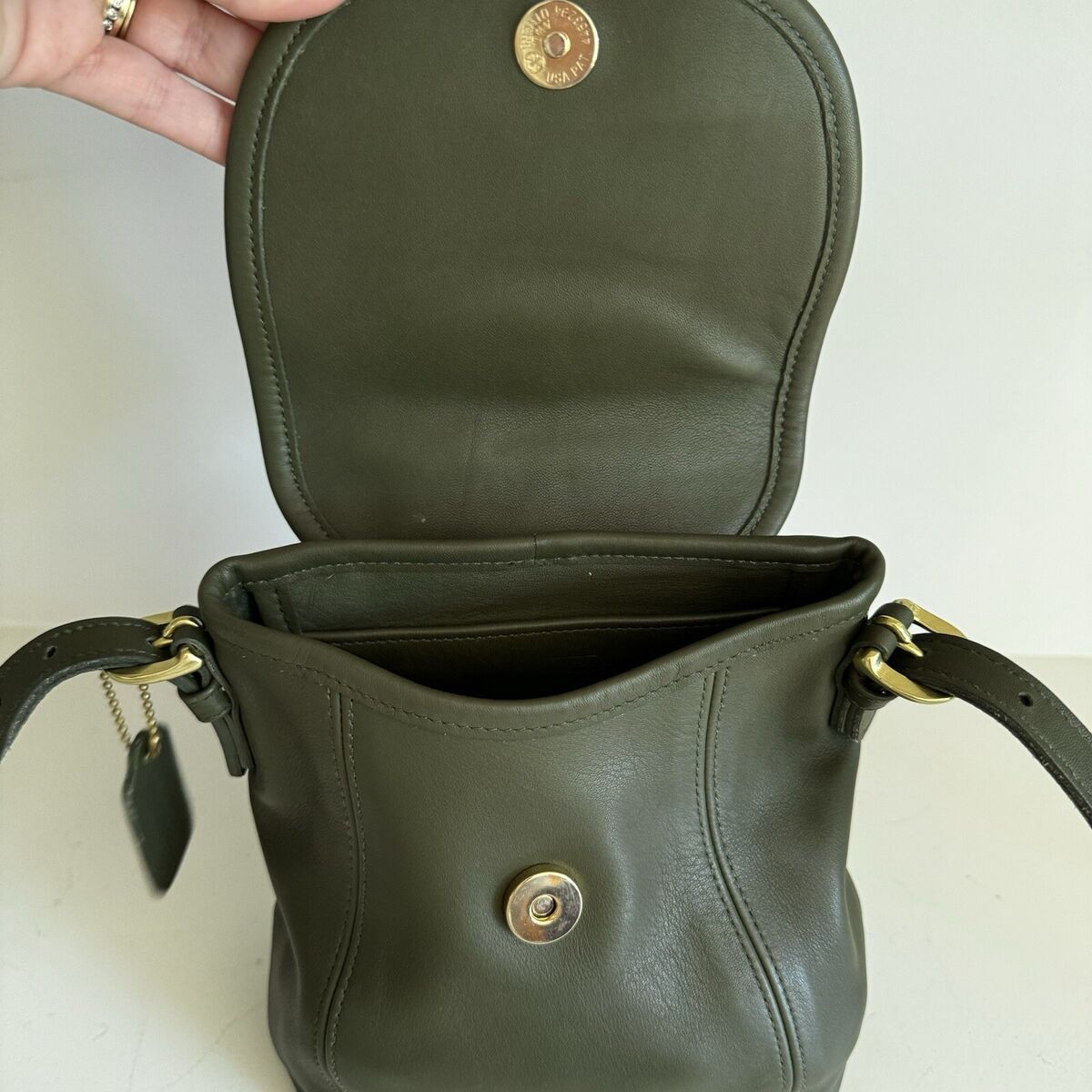 Vintage 90s RARE Coach Legacy Soho Small Flap 4108 in khaki Vintage 90s RARE Coach Legacy Soho Small Flap 4108 in khaki