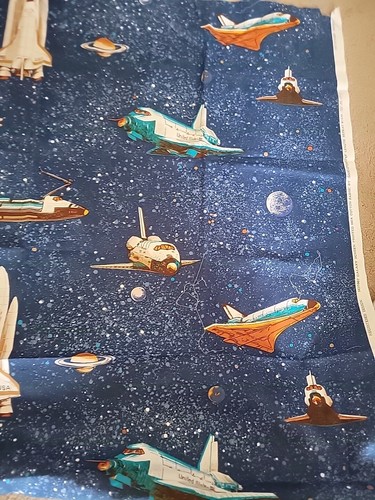 Vintage David Crowther USA Spaceships Spacecraft Cotton Fabric 100 X 115cm - Picture 2 of 5