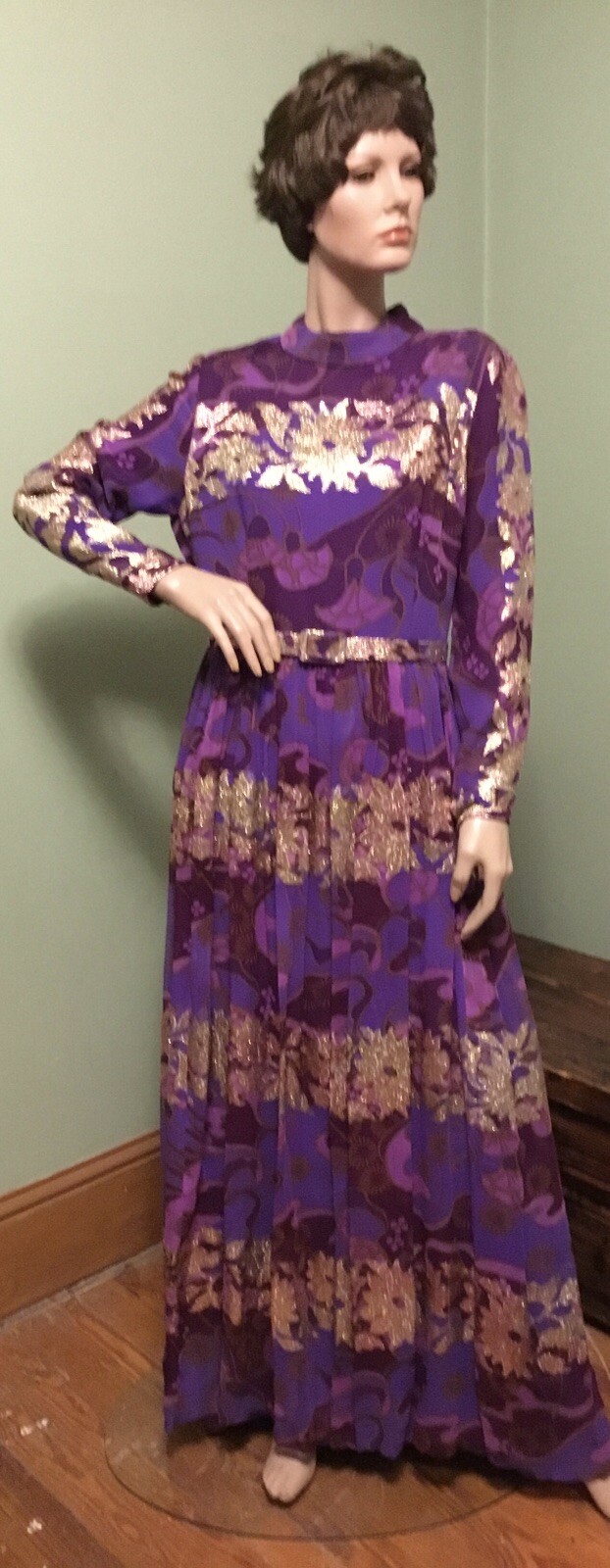 Picture 1 of 9