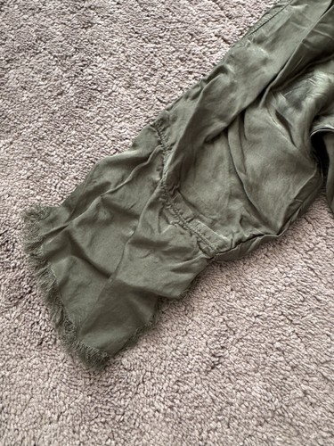 AM Damen Tracia Crinkle Top Armeegrün Größe Onesize $ 472,00 - Bild 2 von 5