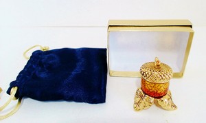 Estee-Lauder-Acorn-Amulet-Solid-Perfume-Compact-Display-Base-Empty-EUC-2004