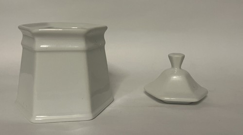 BIA Cordon Bleu Antwerp White Porcelain Covered Sugar Bowl, EUC. - Picture 2 of 8