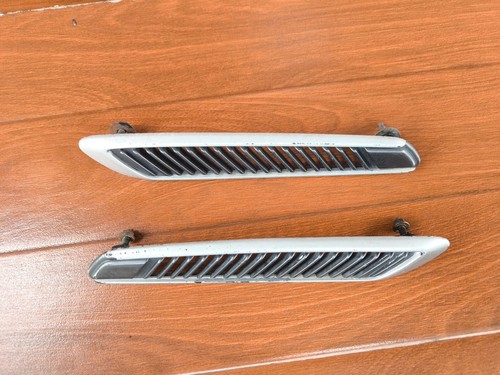 TOYOTA COROLLA KE30 TE30 1979 Side Louver Air Vent Rear Fender Pair (LH+RH) OEM - Picture 2 of 14