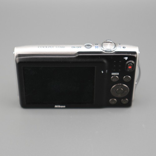 Nikon Coolpix S3300 Digital Camera Silver Battery & Charger from Japan - Picture 8 of 15