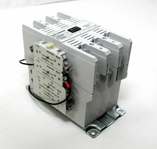 Nuovo con scatola - EATON CUTLER MARTELLO SPECIAL PURPOSE CONTACTOR AC 6702ED695 3 POLI - Foto 3 di 6