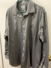 Van Heusen button-up dress shirt 17.5 34/35