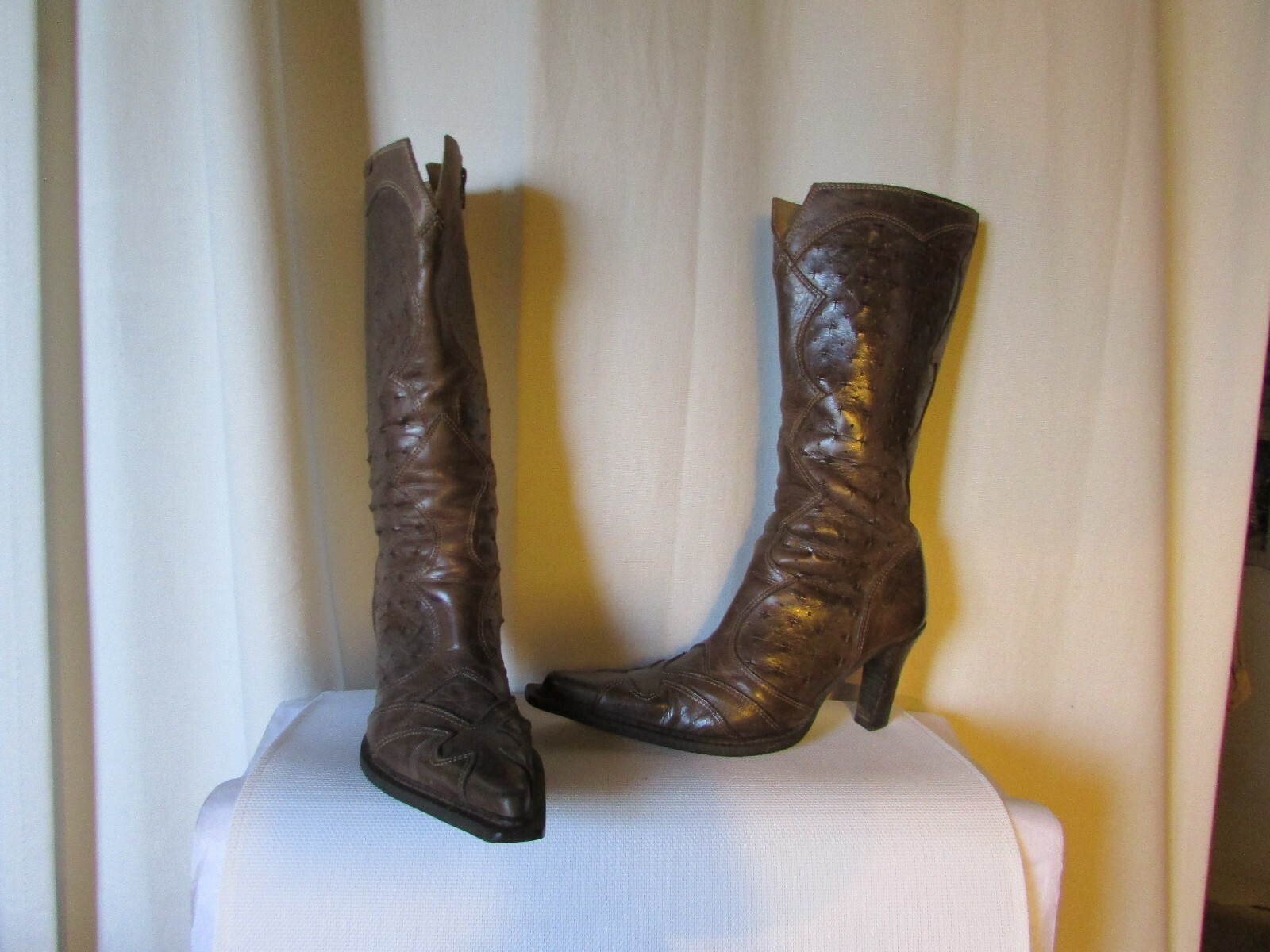 Botas campera vaquera vaquera vaquera destroy cuero grey pardo calado size 39 15e538 Botas campera vaquera vaquera vaquera destroy cuero grey pardo calado size 39 15e538