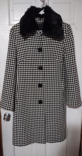 WOMEN'S BLACK AND WHITE HOUNDSTOOTH REMOVABLE FUR COLLAR - SIZE MEDIUM - Picture 2 of 6
