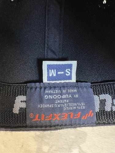 Sombrero Flexfit Negro Houston Aeros De Colección - Talla S/M - Producto Oficial AHL - Imagen 6 de 8