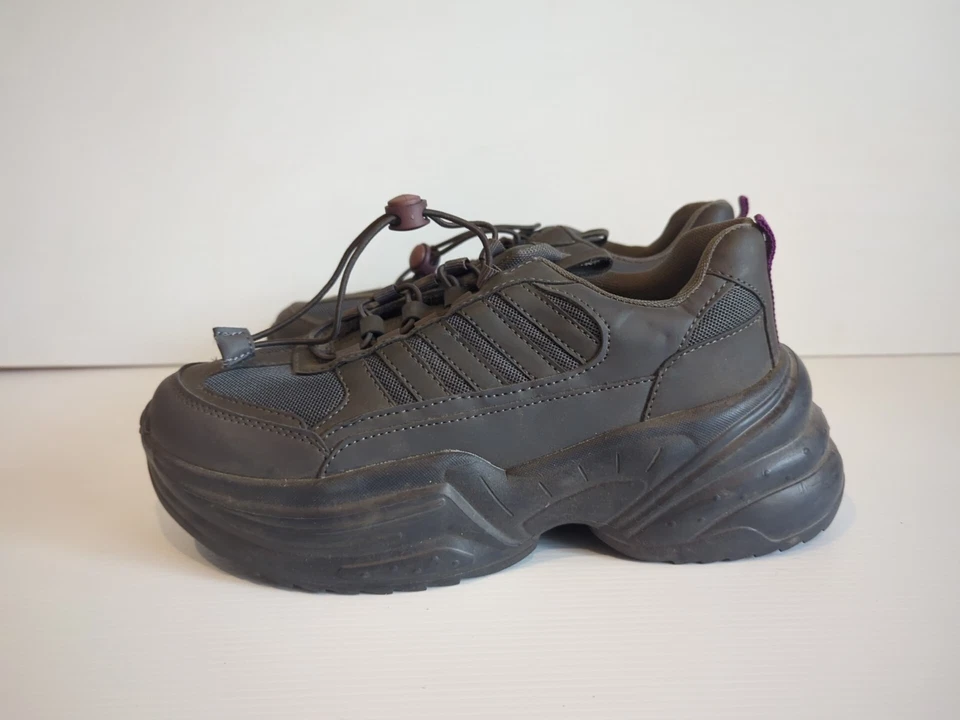 Topshop Zapatillas de Plataforma Entrenador Gruesas Grises Gris Atléticas Deportivas Especias Foto 3 de 4