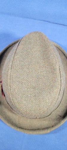 ARISTOCRAT Tan Tweed with Feather Medium 7 3/8 FEDORA HAT SINATRA STYLE - Picture 7 of 14