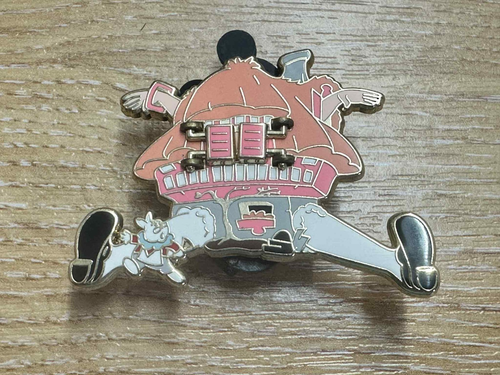 Alice in Wonderland Inside White Rabbit's House 2011 Limited Edition 350 Pin.