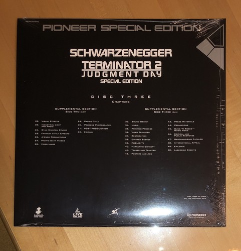 Terminator 2 Judgement Day Laserdisc Special Edition Box Set - Picture 11 of 12