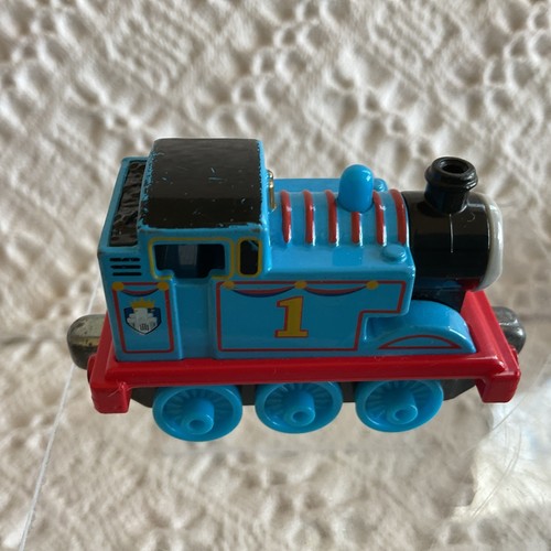 Take N Play Thomas Adventure Castle Diecast Take Along Thomas - Picture 6 of 9