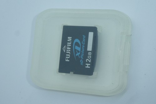 Fujifilm 2GB H XD Picture Card - Picture 3 of 3