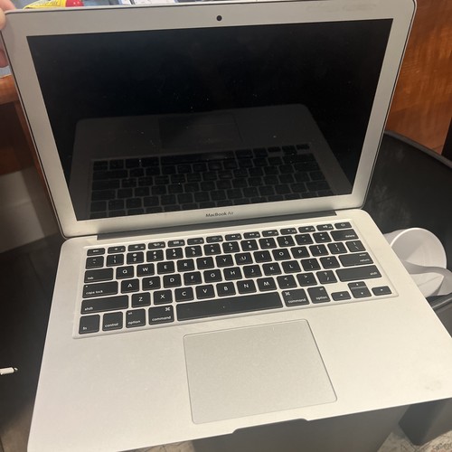 Apple MacBook Air A1466 for Parts, Scrap, or Not working ( DAMAGED SCREEN ) A14