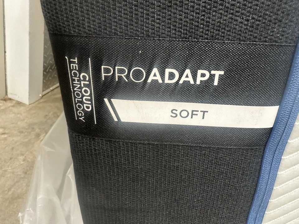 Tempurpedic ProAdapt Soft King Mattress Pro Adapt Used Great Condition - Image 3 of 4
