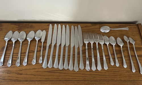 Pfaltzgraff 18/0 Stainless Silverware - CAPRI FROST - Flatware 24 Piece Set - Picture 5 of 10