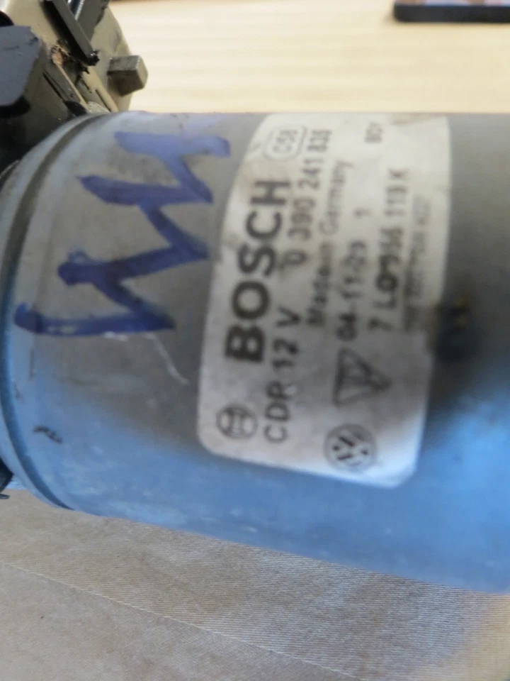 04-10 Motor limpiaparabrisas VW Touareg Porsche Cayenne 7L0955119K 0390241835 Foto 4 de 4