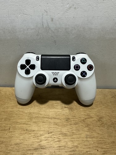 Sony PS4 DualShock 4 Wireless Controller CUH-ZCT1U PlayStation 4 getestet