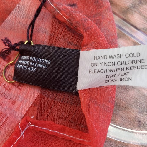 Dana Buchman Kohl's Damen länglicher Schal schwarz/rot Schlangenhautmuster Polyester - Bild 8 von 9