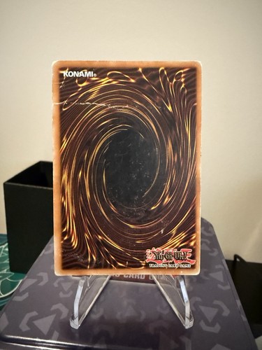 Yu-Gi-Oh! Red-Eyes Darkness Dragon SD1-EN001 Ultra Rare 1st Edition MP/HP - Picture 2 of 2