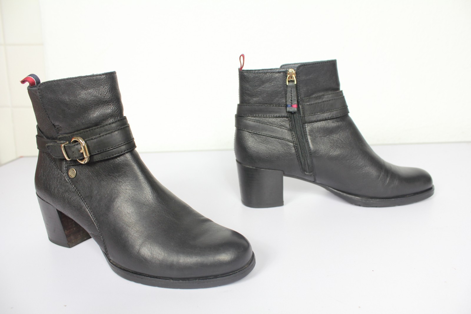 Tommy Hilfiger Elegante Stiefeletten Boots Echtleder Schwarz Eu:39- Uk:6 Tommy Hilfiger Elegante Stiefeletten Boots Echtleder Schwarz Eu:39- Uk:6