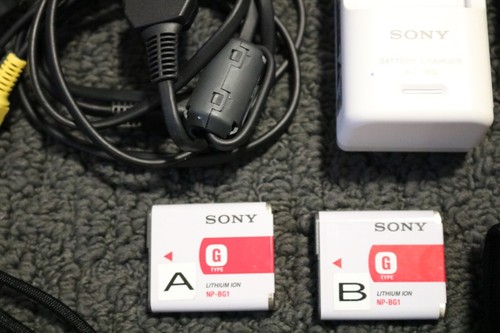 Sony Cyber-Shot DSC-T100 Black 8.1MP Digital Camera 2 Chargers 2 Batteries Cords - Picture 5 of 7