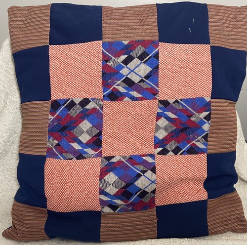(2) Antik Patchwork Handarbeit Quilt doppelseitig quadratisch Kissen Oma Kern - Bild 9 von 13