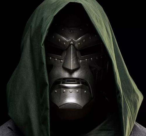 Marvel Legends Series Doctor Doom Rollenspiel Premium Helm G0586 Neu - Bild 3 von 12
