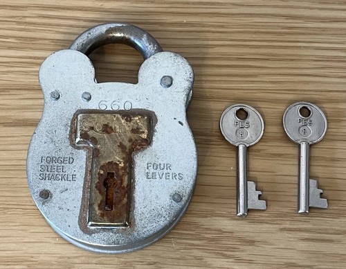 VINTAGE SQUIRE 660 4 LEVER PADLOCK & 2 KEYS