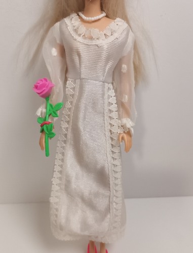 Mattel 2015 Valentine Beauty Barbie #11718 Redressed as Bride - Picture 2 of 10