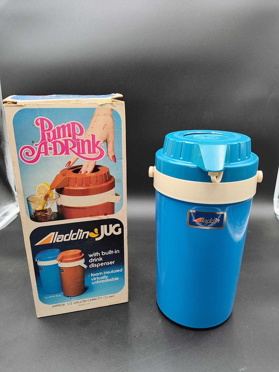 新着 Aladdin Pump-A-Drink Jug 1/2 Gallon Coventry Blue w 1.0リットル~