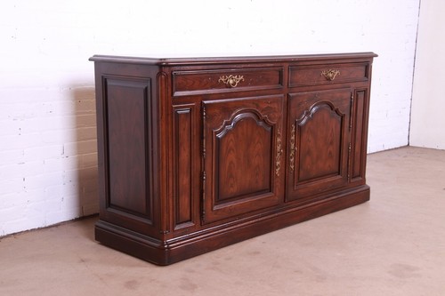 Henredon French Provincial Carved Oak Sideboard or Bar Cabinet, Circa 1970s - Picture 4 of 11