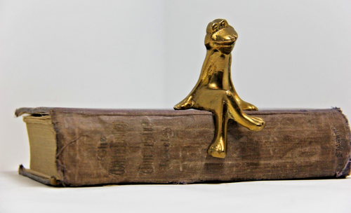 Vtg Brass Crossed-Legged Sitting Frog Figurine Decorative Book or Shelf Sitter - Foto 4 di 6