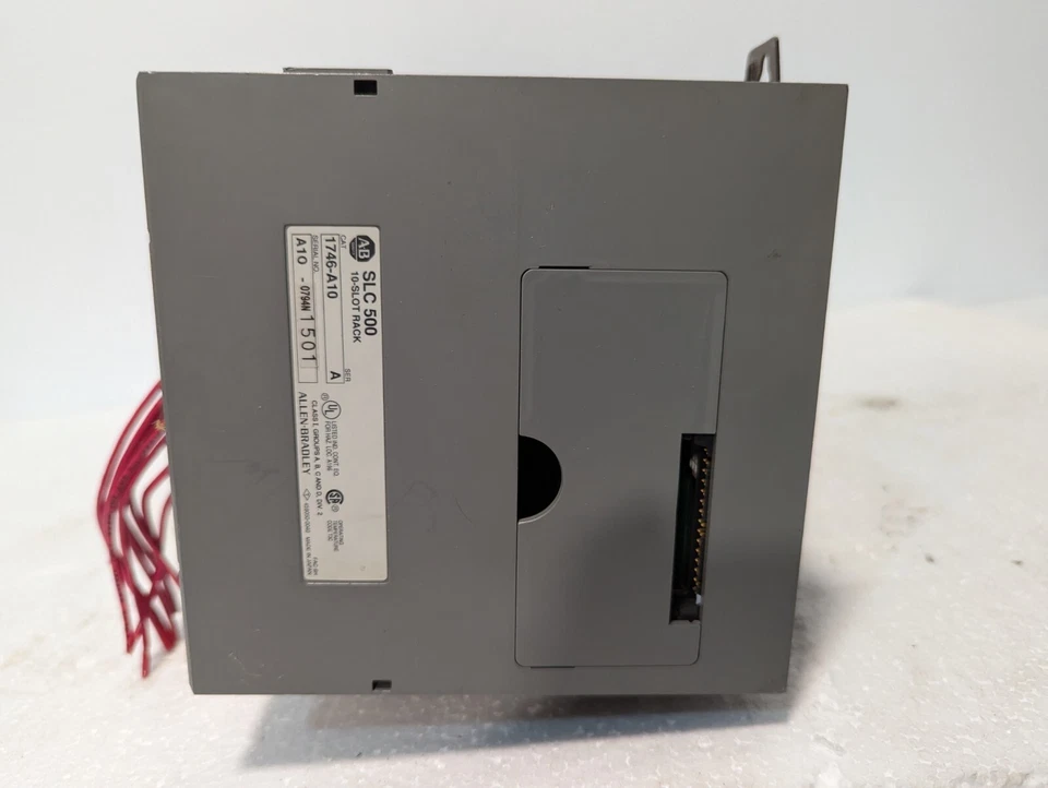 Allen Bradley 1746-A10 rack de 10 ranuras con fuente de alimentación 1746-P2+ Foto 2 de 4