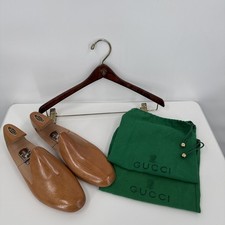 Gucci Mens Size 44M Wood Shoe Stretchers, 2 Shoe Bags  1 Wooden Suite Hanger