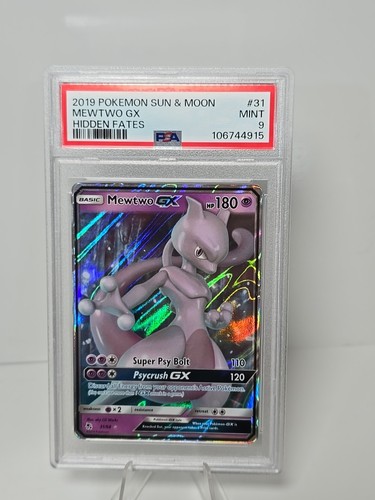 Pokemon TCG - Mewtwo GX - 31/68 SOLE E LUNA DESTINI NASCOSTI GRADO PSA 9 COME NUOVO - Foto 1 di 2