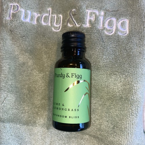 Purdy Figg Bathroom Bliss Lime and Lemongrass Cleaner Free Cloth