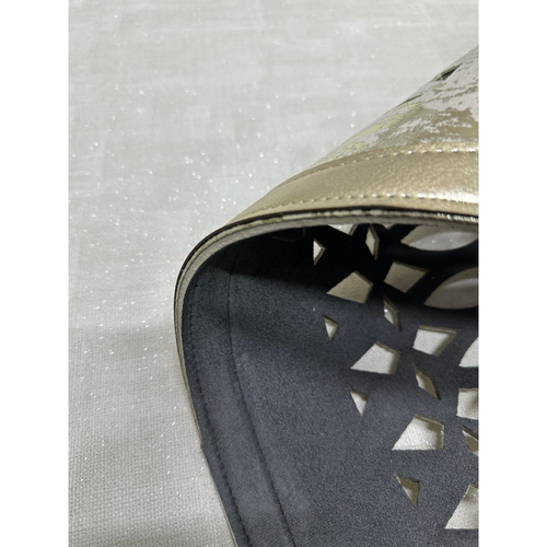 Oval Ecru Rug with Pale Gold Glitter Edge – Laser Cut Leather Border Carpet - Picture 3 of 3